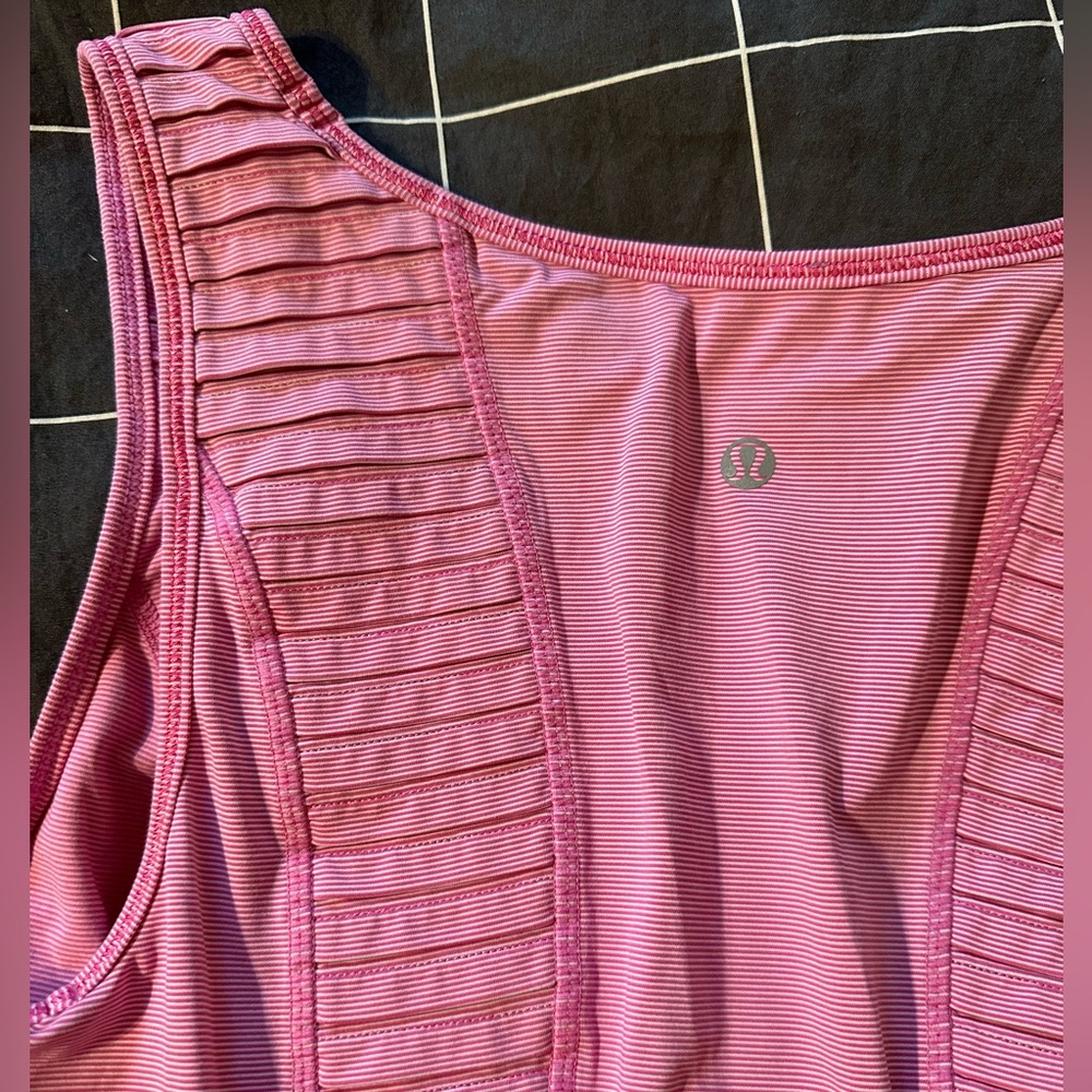 Lululemon pink tank top.